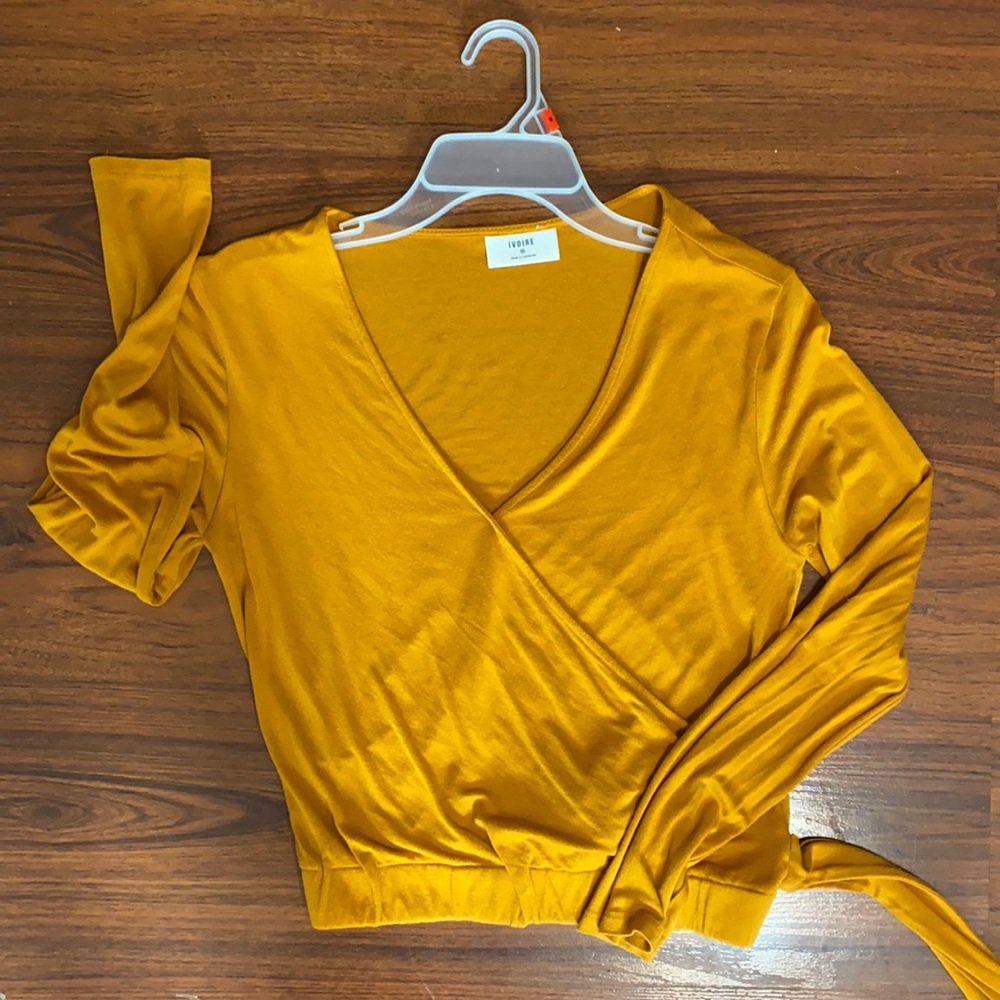 Dark Yellow/orange fitted wrap top
